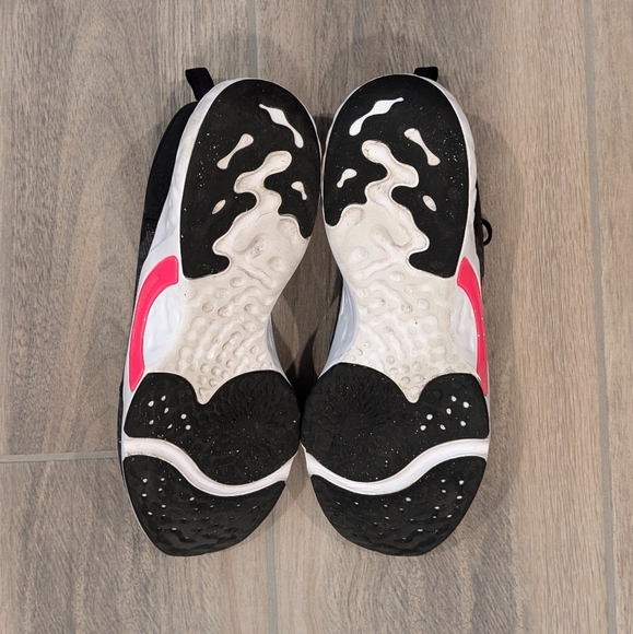 Nike Renew Comfort Footbed Sneakers - Picture 9 of 9